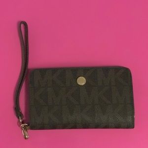 Michael Kors Wristlet